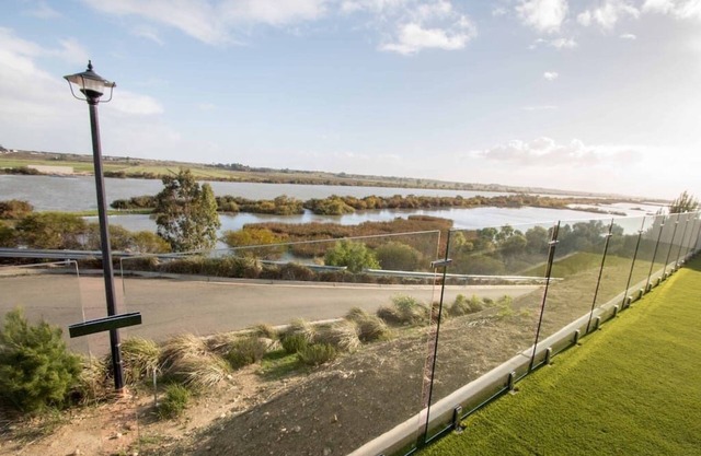 'Serenity' and sweeping Murray River views