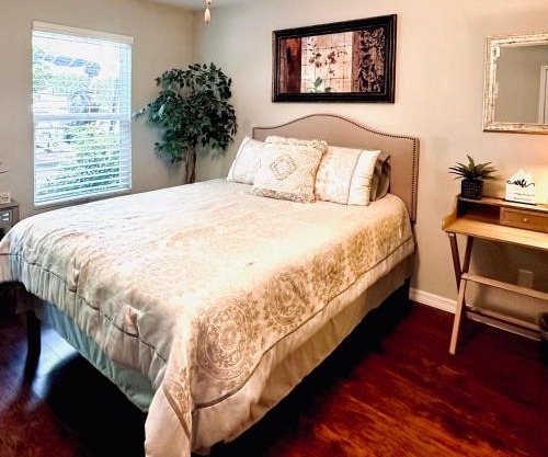 Serenity Gardens private guest suite in Historic Lutz