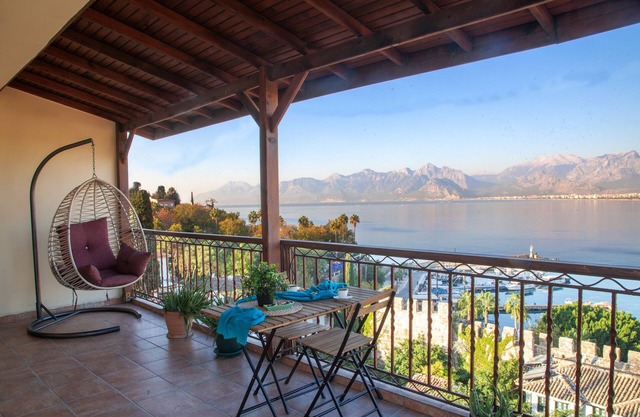 Sermest Stanning Sea View Flat with Terrace
