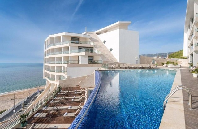 Sesimbra Oceanfront Hotel | Ocean View Premium Deluxe | Balcony | Pools