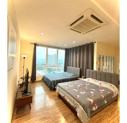 Setapak Central Mall Bathtub & Netflix