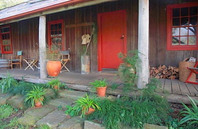 Settlers Cottage @ Undercliff Winery