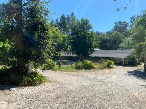 Seven Circles Lodge & Retreat