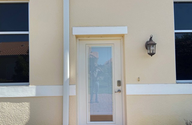 Shantiniketan Apartment /50 minutes to the Disney 2 mile to down town Tavares.
