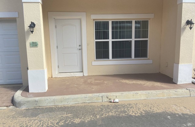 Shantiniketan B 10/2110/50 minutes to the Disney 2 mile to down town Tavares.