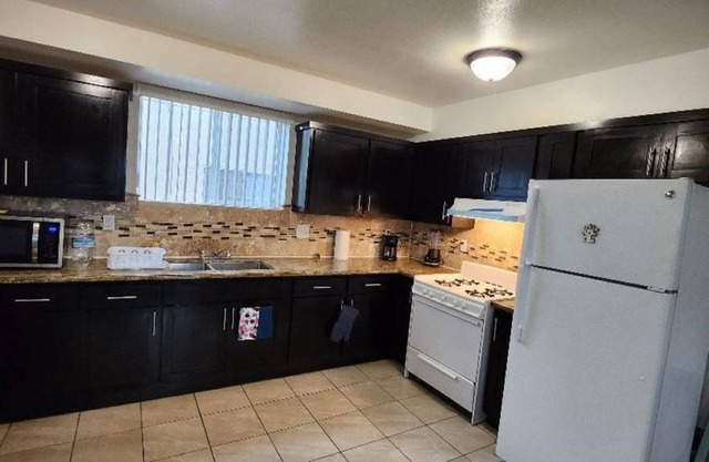 Shared Living - New Home - Safe & Clean