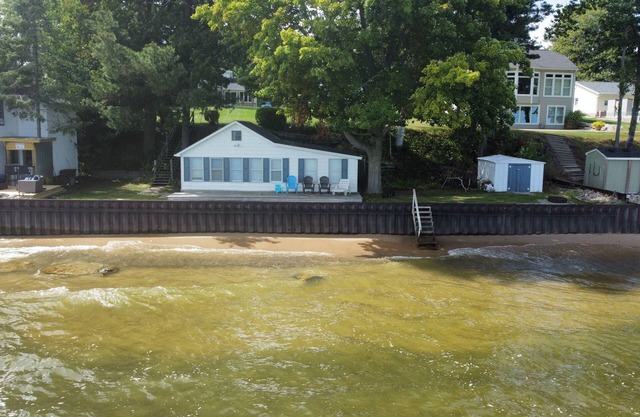 Shimmering Shores - Two Lakefront Homes on Lake Huron! Great Family Getaway!