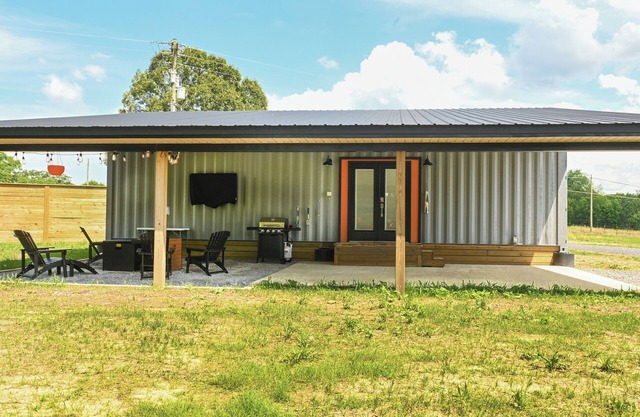 Shipping Container-6 Min to the Lake-Angler & Stargazer Getaway + Boat Parking