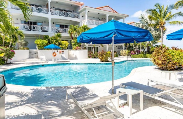 Shore to Please - Large Studio Condo