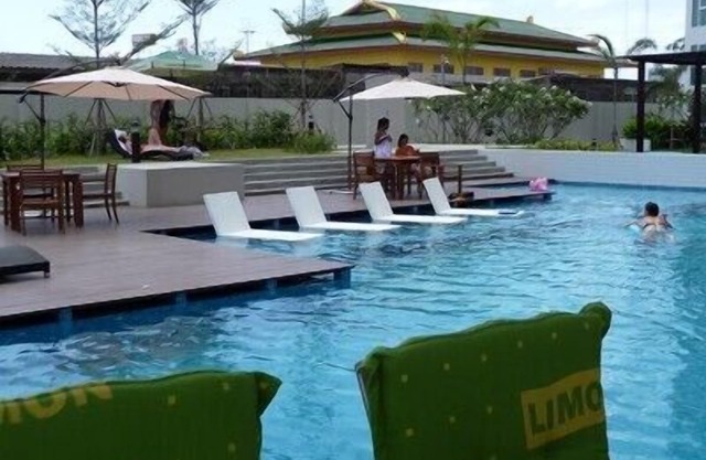 Short stay, high service/low price, well maintained/equipped, in center.
