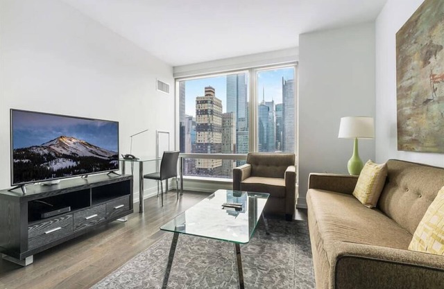 Short Walk to Park Ave 1 BR | Near Grand Central
