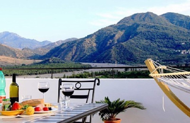 Sicilia - Casa Bianca Grande apartment for 2-8 persons