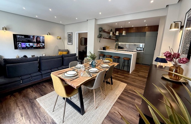 Siga-Siga Luxury Acropolis Apt