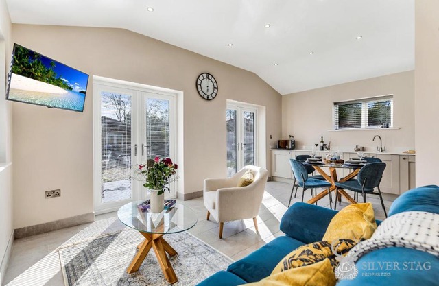 Silver Stag Properties, 2 BR Limestone Lodge