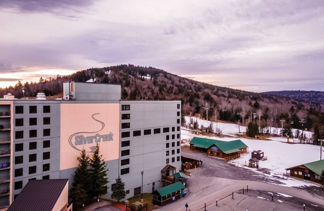 SilverCreek-2 Bedroom, 2 Bath Condo on the slopes w/night skiing!