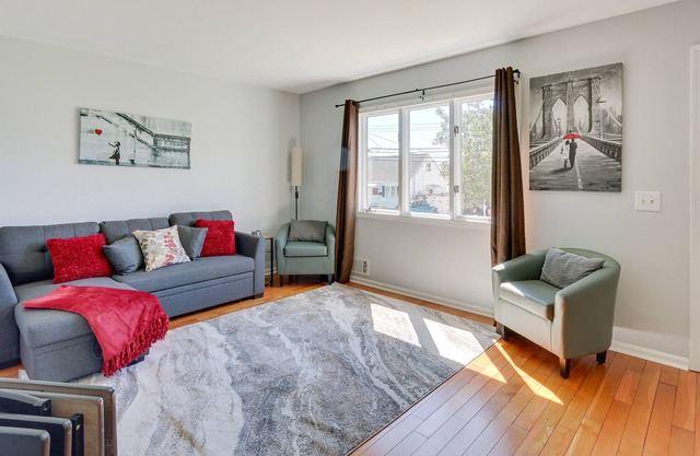 Simple & Sweet Parlin Vacation Rental!