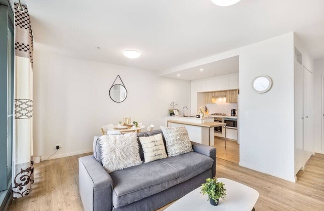 Simply stunning! Riverside 1BR apt @Hamilton