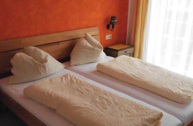 Single room with shower, WC - Pension Seiwald