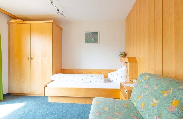 Single room with balcony - Haus Furka