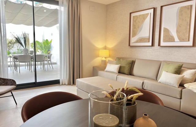 Sitges Spaces Garden Oasis - 3 Bedroom/2 Bath/Garden- Sleeps 7 (5+2)