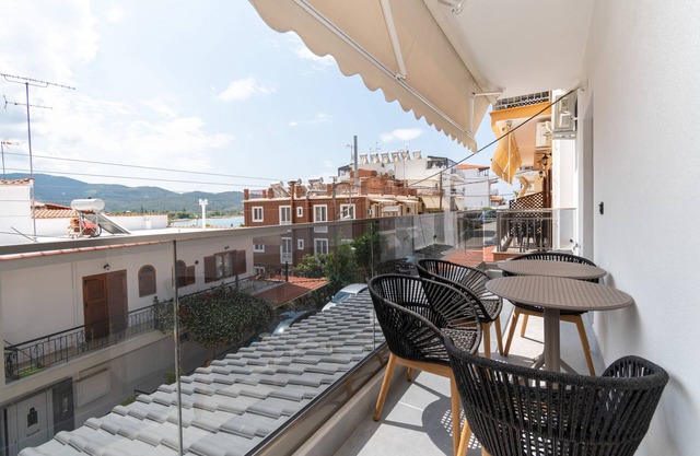 SithoniaRS Luxury 1st Floor Apartment With SeaView