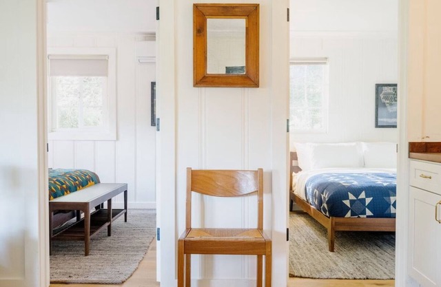 Situated In A Stunning Wilderness Setting! w/Outdoor Pool, Free Parking!