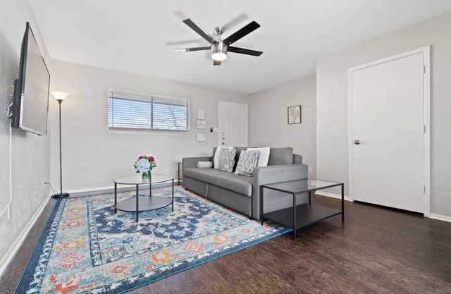 Six Flags suite professionally cleaned with luxe king bed