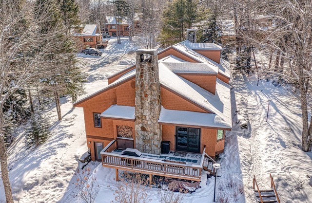 Ski-in/Out 1st on Mountain Lux Suite + Kitchenette