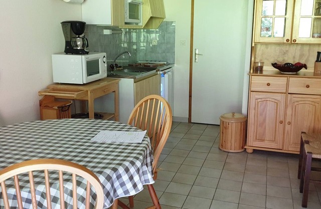 Ski-In/Ski-Out Duplex: Balcony, Parking, Steps from Gondola/Button