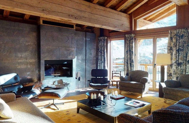 Ski-in/Ski-out Chalet with Indoor Pool, Terrace, and Wellness Area in Val-d'Isère