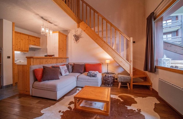 Ski-in/ski-out & foot of the slopes, 4th floor, view ski slopes, balcony, tv, ski locker, 73m²