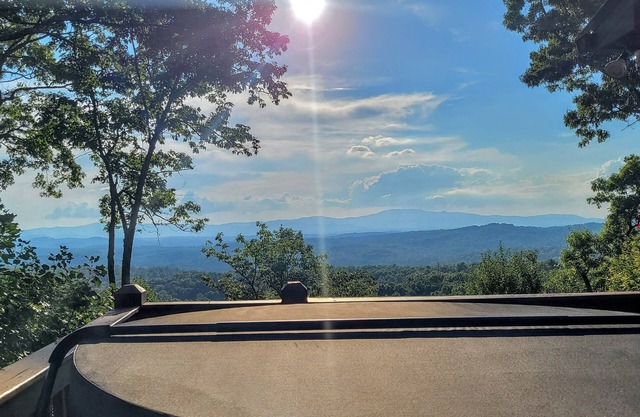 Sky Blue View - Spectacular views, hot tub, game room, location & comfortable!