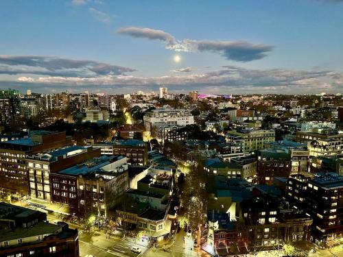 Sky-High Sydney City Escape , Pool, Gym, FREE CBD Parking