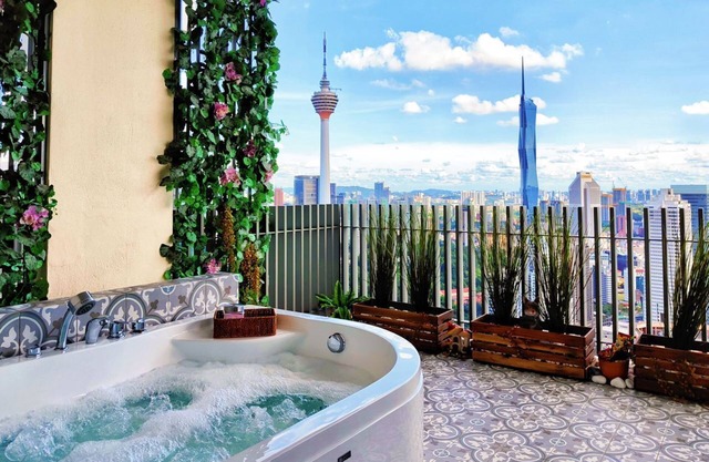 Sky Jacuzzi @ Penthouse KLCC