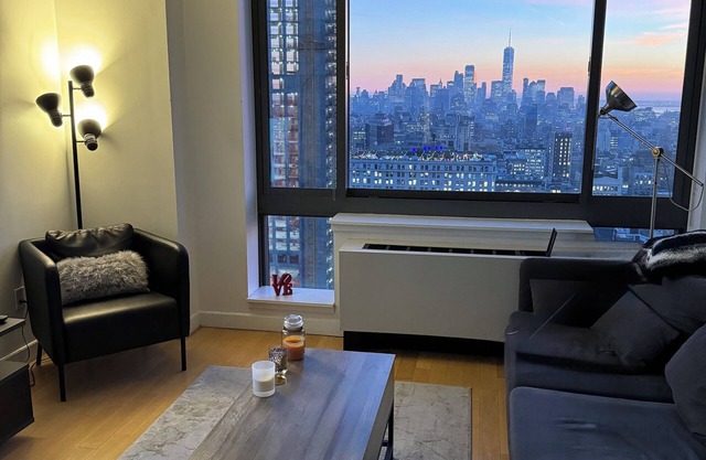 Skyline Views from a Luxe High Rise in NYC