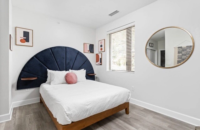 Sleek Studio Unit near Broad Ripple by CozySuites