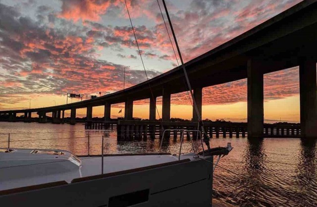Sleep on a Boat /Historic Downtown Charleston