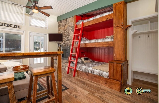 Slippery Slope (#231) | Ski/Bike/Golf | On ski slope | Triple-decker bunk beds!