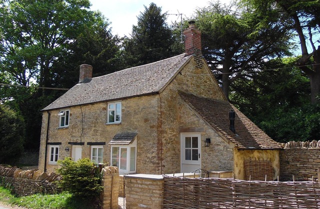 Sloe Manor Cottage - Great Rollright near Chipping Norton