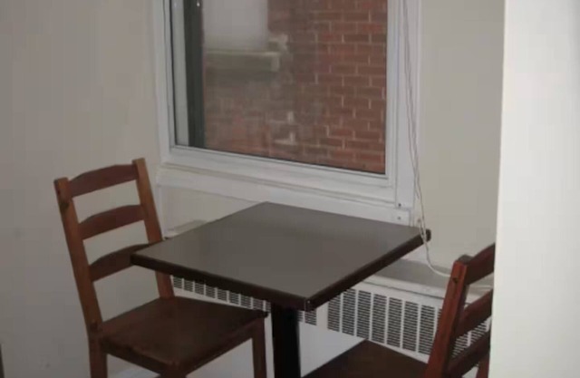 Small affordable Studio near UQAM.