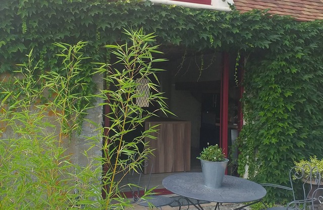 Small house 300m from the House of George Sand