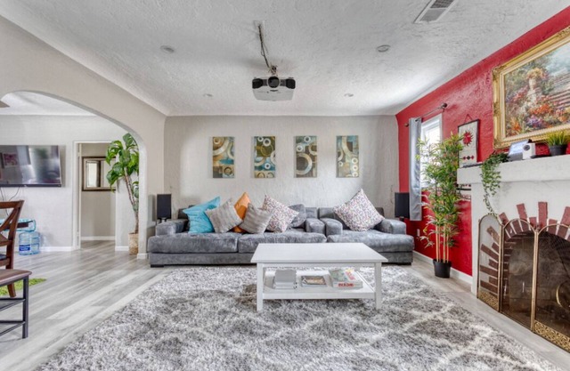 Smart House, treadmill and family friendly