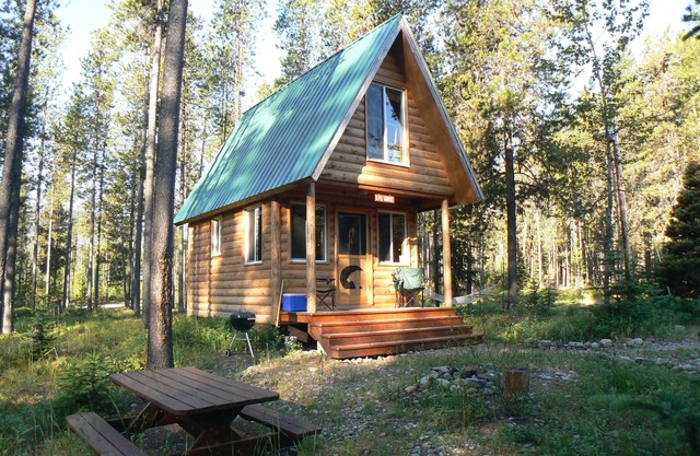 Smoky Bear Ranch Bed & Breakfast & Cabins