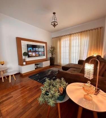 Sobrado com todas as comodidades e ótima localização