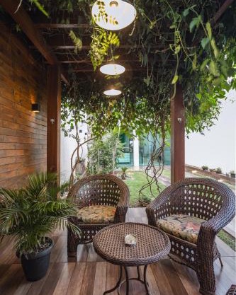 Sobrado Luxo com Hidromassagem, Terraço e Lareira