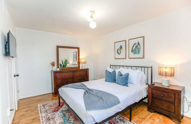 Sojourn Stay | Beachy 2BR Escape