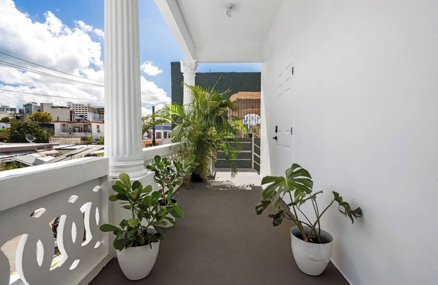 Sol - Acogedor Refugio en Santurce — Cálido y Estiloso