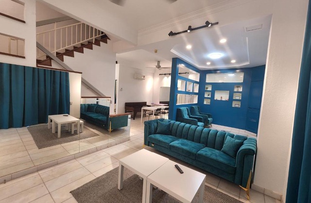 Solok Burma Vacation Home @ Gurney Penang