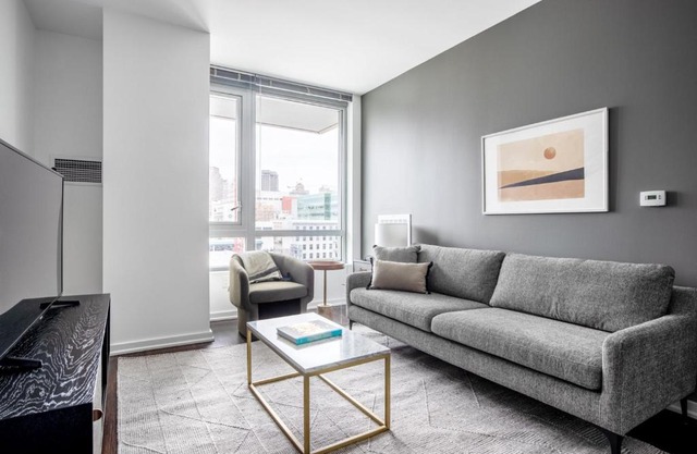 SoMa 2BR w Gym Roofdeck nr Pinterest SFO-332