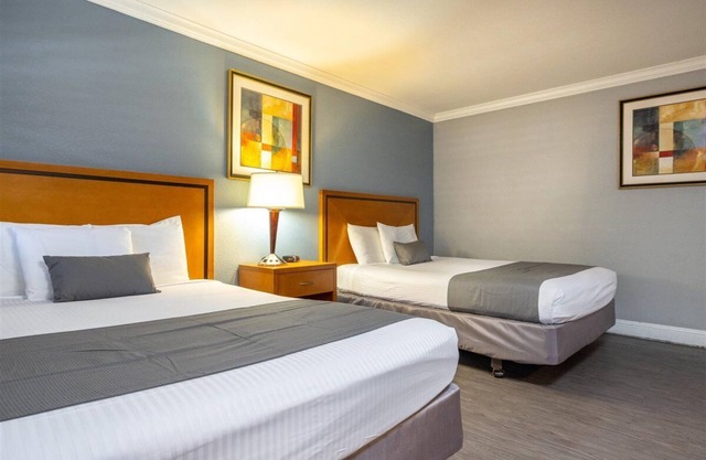 SOMA Park Inn – Civic Center